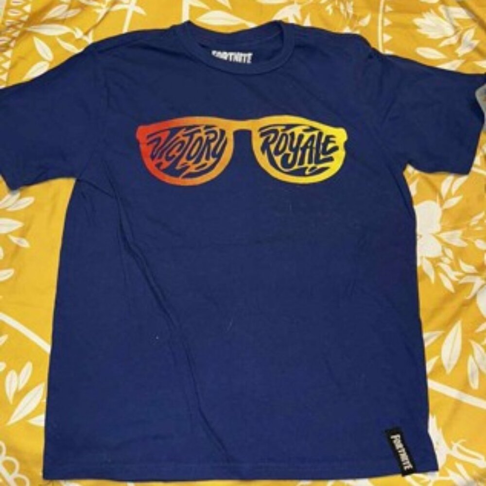 Youth Fortnite Shirt, Size Large